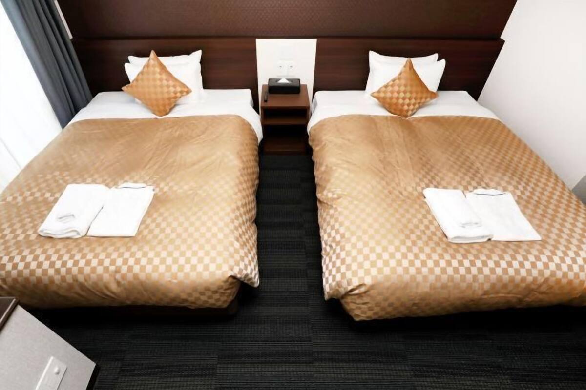 Bureau, rideaux occultants, fer et planche à repasser, Wi-Fi gratuit