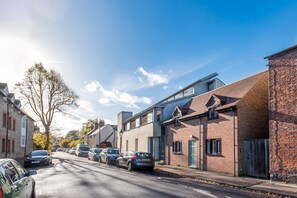 Hus | 2 soverom og internett