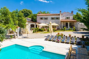 Villa | 4 Schlafzimmer
