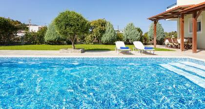 Hermione Villa in Gennadi