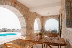 Villa | 2 bedrooms, soundproofing - Villa Dioni Ena in Ditiki Mani (West Mani)