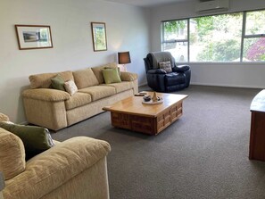 TV, stereo, offices
