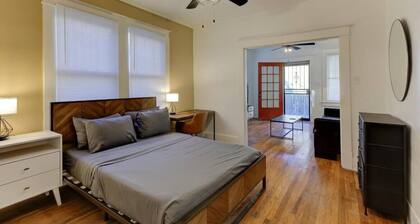 Cooper Young Charm: Newly Remodeled Retreat