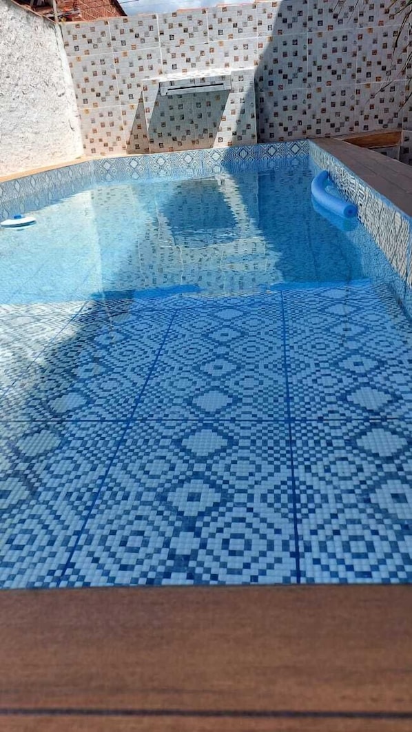 8 piscines extérieures
