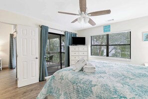 2 多间卧室、办公桌、熨斗/熨衣板、旅行婴儿床