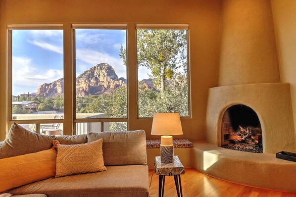 Smart TV, fireplace - Thunder Mountain Villa Panoramic Mountain Views w/ Hot Tub
(Sedona)