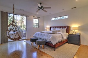 3 bedrooms, iron/ironing board, travel cot, free WiFi - Thunder Mountain Villa Panoramic Mountain Views w/ Hot Tub
(Sedona)