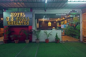 Reception - Hotel NS Royal Emirates (Hyderabad)
