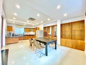 Dining - Gem Villa 215 - Biệt thư hiện đại có hồ bơi lớn giữa lòng Thảo Điền (Quận 2)