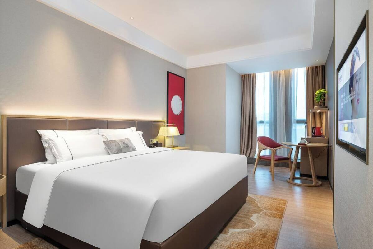 Superior Single Room | Premium bedding, free minibar, desk, laptop workspace