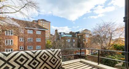 Cosy 4BD Flat W/private Balcony - Nine Elms!