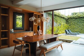 迷你雪櫃、微波爐、焗爐、爐具