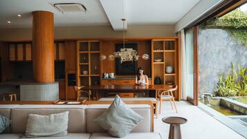 Mini-fridge, microwave, oven, stovetop