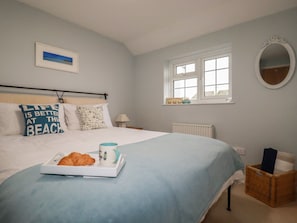 3 bedrooms, individually decorated, individually furnished, free WiFi