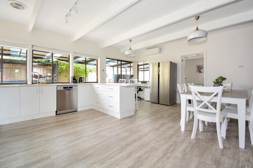 Tranquil Getaway by the Murray River