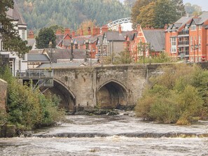 Exterior - No. 9 On The Riverbank (Llangollen)