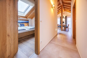 2 bedrooms, bed sheets - Ferienwohnung Taubennest 80 qm (Grabenstätt)