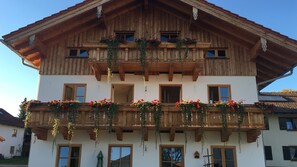 Exterior detail - Ferienwohnung Taubennest 80 qm (Grabenstätt)