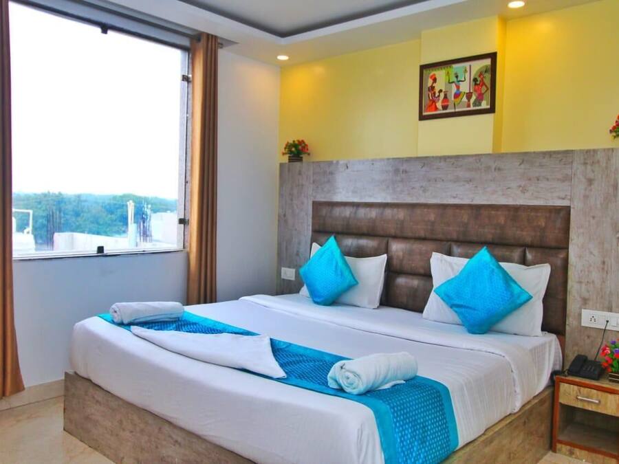 Quarto casal ou duplo clássico | Quartos à prova de som, Wi-Fi de cortesia