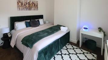 2 bedrooms, soundproofing, iron/ironing board, free WiFi