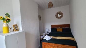 House | 2 bedrooms, soundproofing, iron/ironing board, free WiFi