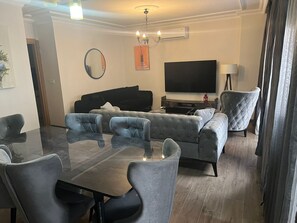 패밀리 아파트 | 거실 공간