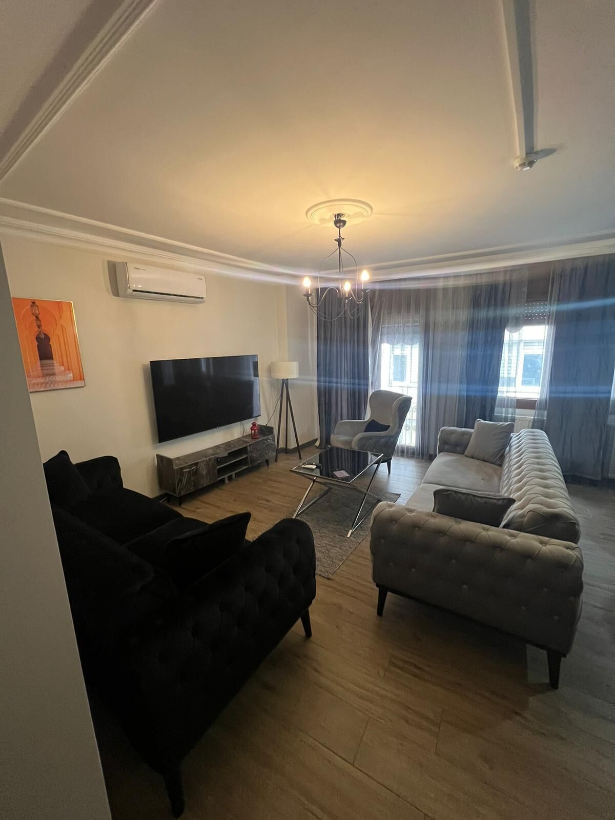 Classic Condo | Living area