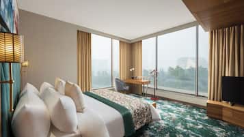 Suite - 1 kingsize-seng | Premium-sengetøj, pengeskab på værelset, individuelt design