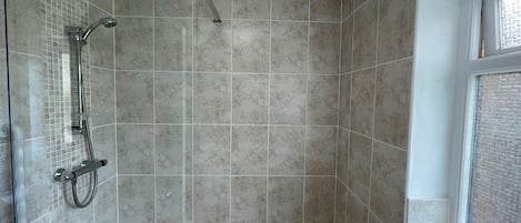 Douche, séchoir à cheveux