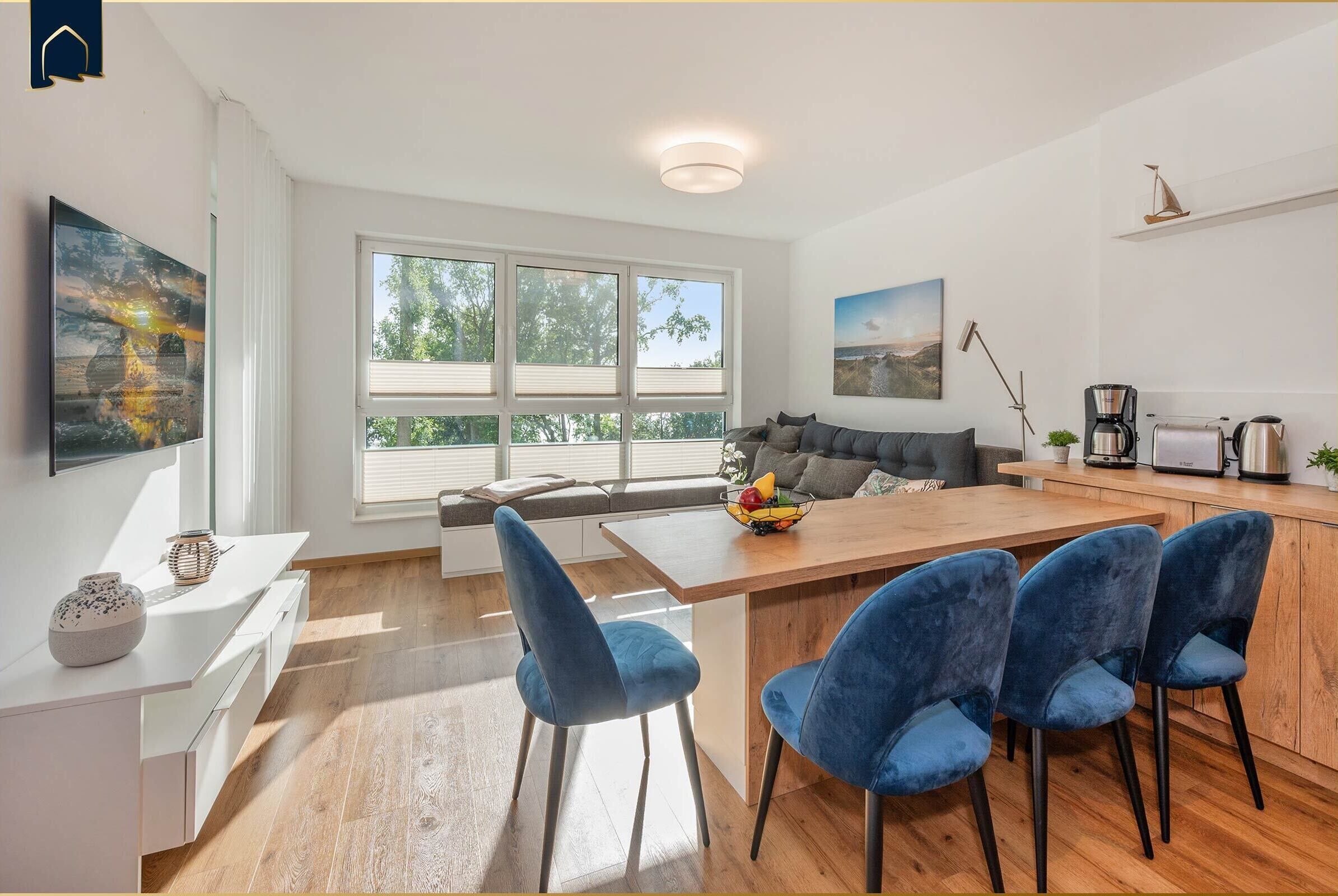 TV, ping pong, books