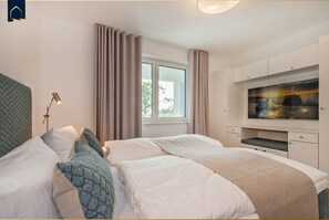 1 bedroom, iron/ironing board, free WiFi