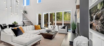 The Spring Retreat | <1mi to Dickson St & UofA