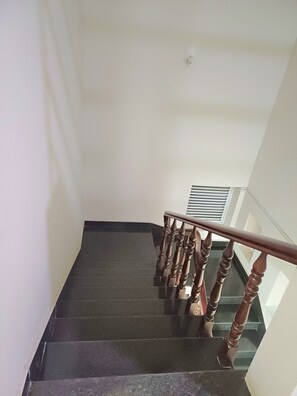 Handrails in stairways - SUNNY HOME (Ho Chi Minh City)