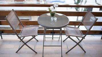 Tempat makan outdoor