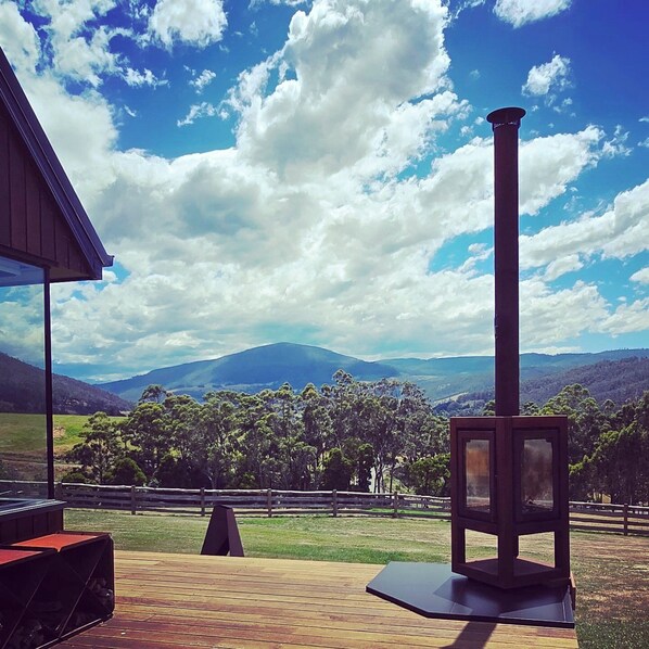 Terrace/patio - Romantic Valley Cabin with Outdoor Bath (Glen Huon)