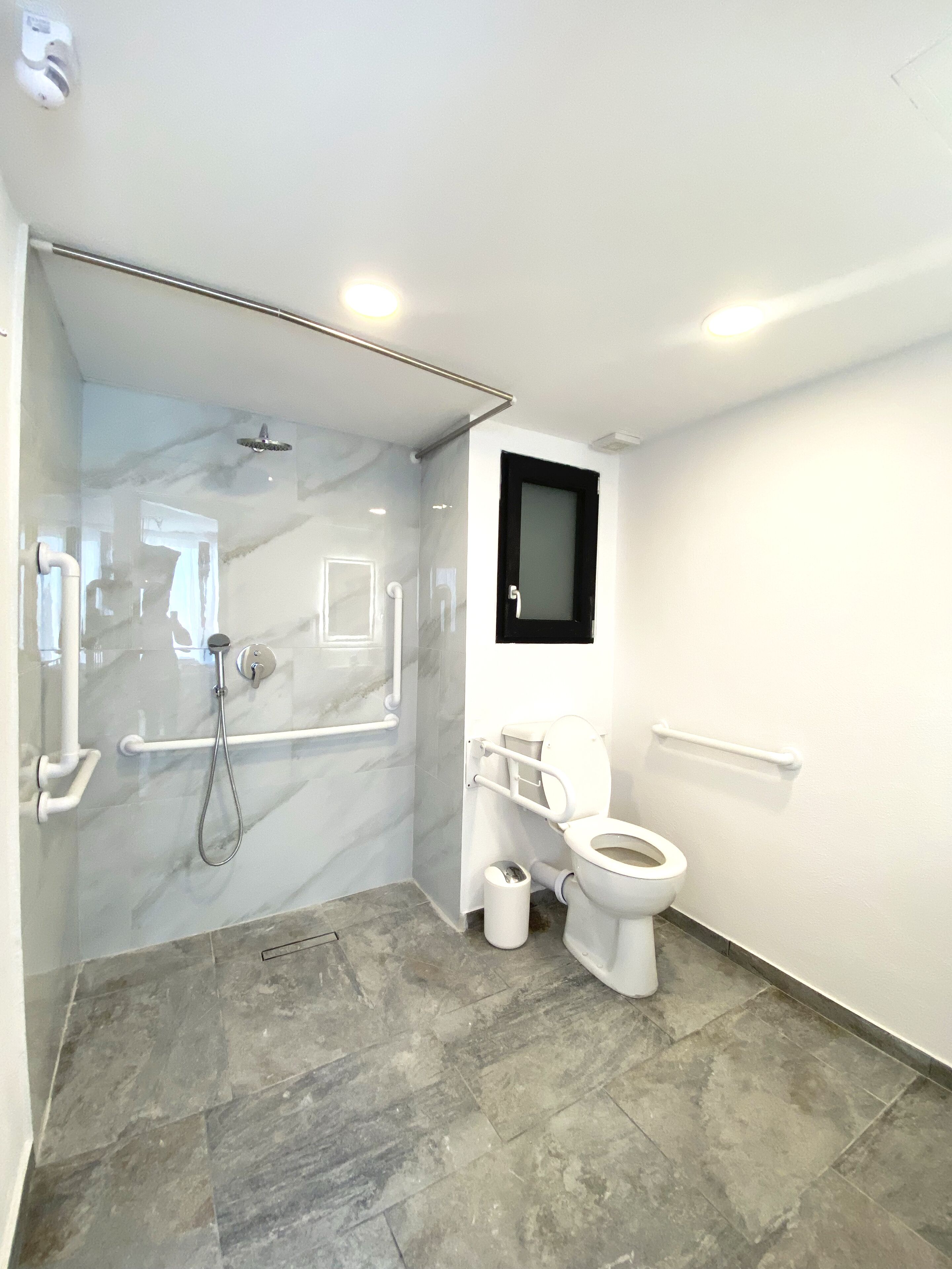 Photo - Citizen suites