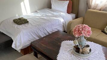 2 bedrooms, iron/ironing board, bed sheets