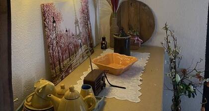 TRADITIONAL VILLA ,COZY LITTLE HOUSE FOR A FAMILY, FOR FRIENDS OR COUPLES...