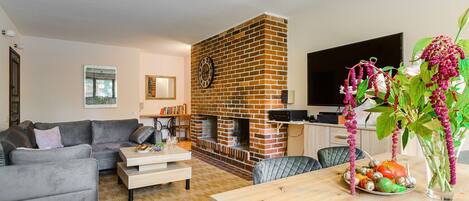 Apartment | Living room