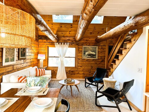 New! Island Pines-A Dog Friendly Boutique Oasis