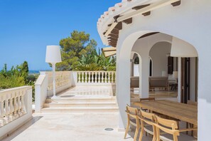 Outdoor dining - Villa Treya - Star property, stunning views (San Jaime Mediterráneo)