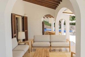 Outdoor dining - Villa Treya - Star property, stunning views (San Jaime Mediterráneo)