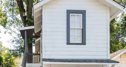 Charming Cloverdale Retreat | Fast WiFi