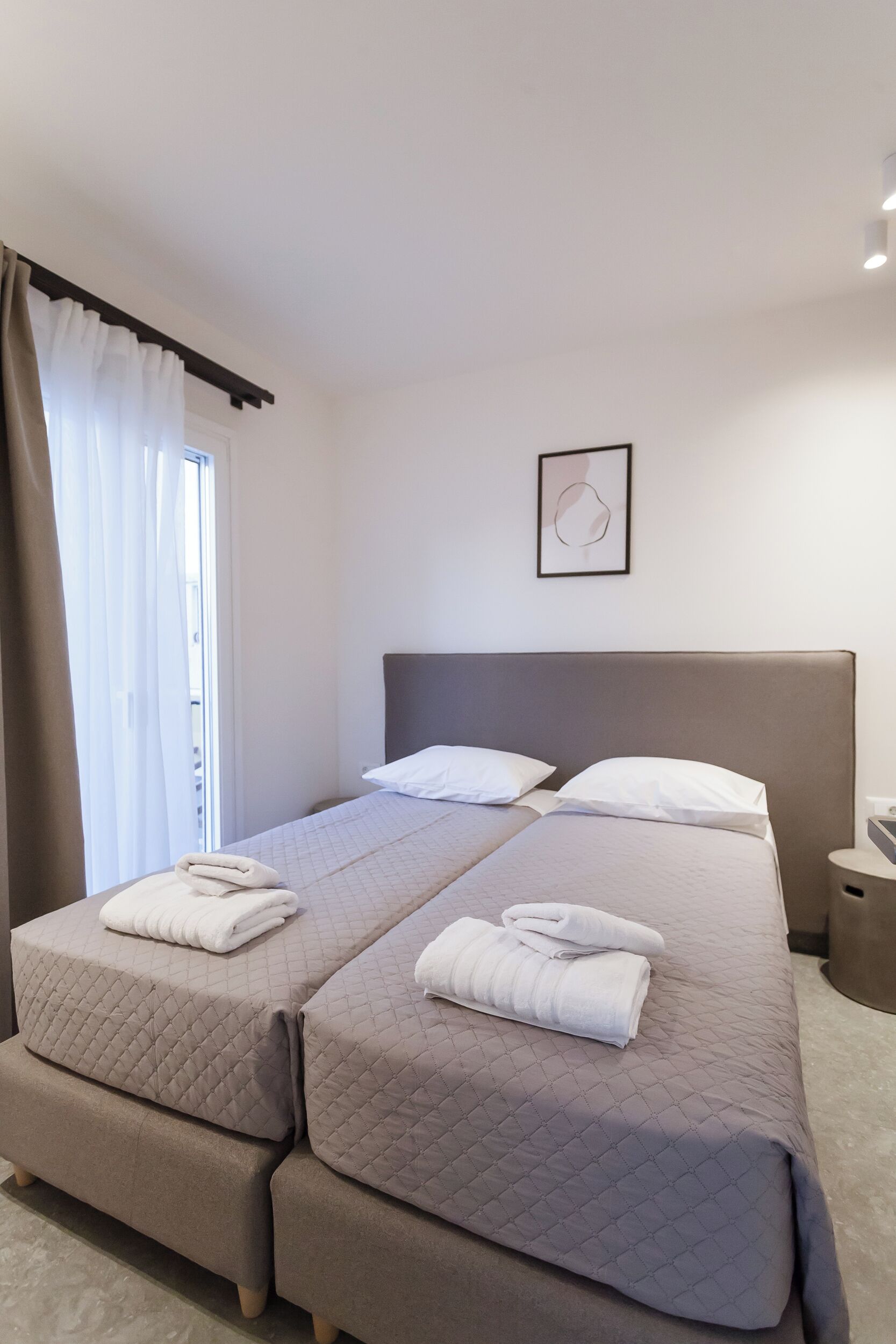 1 bedroom, in-room safe, iron/ironing board, free WiFi