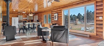 Moss Rock Aviator`s Haven - Moss Rock