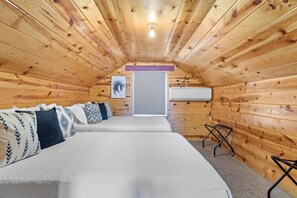5 bedrooms, iron/ironing board, free WiFi, bed sheets