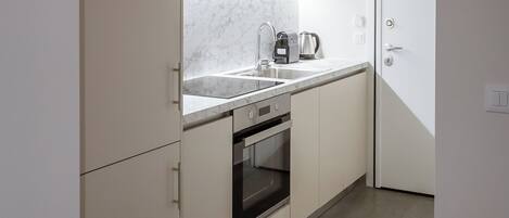 Herdplatte, Wasserkocher mit Kaffee-/Teezubehör, Wasserkocher, Toaster