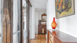 Interior - Spire View, by Veeve (Paris)