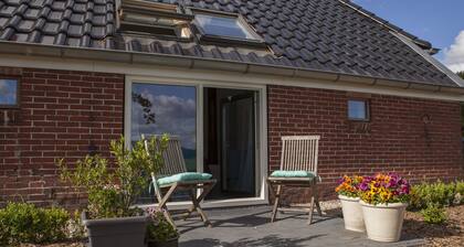 Appartement in Drenthe met Eigen Ingang, Keuken en Badkamer in Oude Boerderij