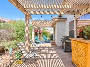 House | Property grounds - Stunning 4-bed House in Indio in Golf Course Commu (Indio)